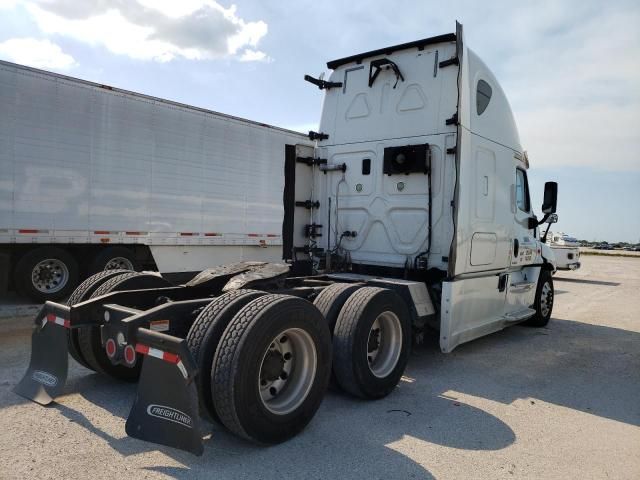 2014 Freightliner Cascadia 125