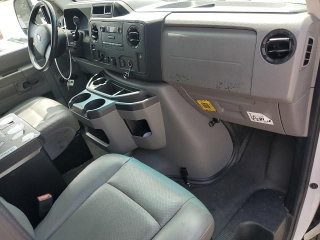 2014 Ford Econoline E350 Super Duty Van