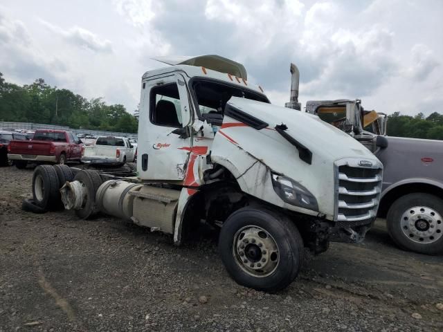 2024 Freightliner Cascadia 126