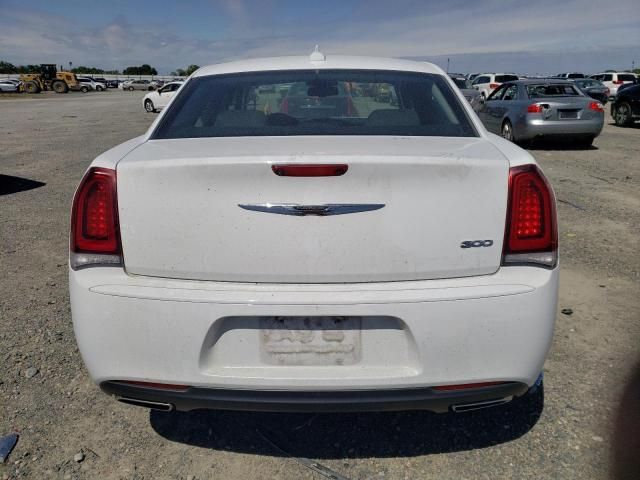 2019 Chrysler 300 Touring