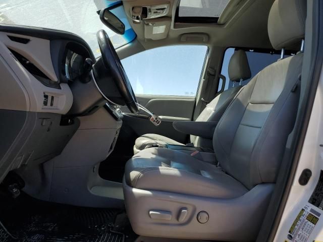 2016 Toyota Sienna XLE