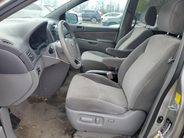 2010 Toyota Sienna CE