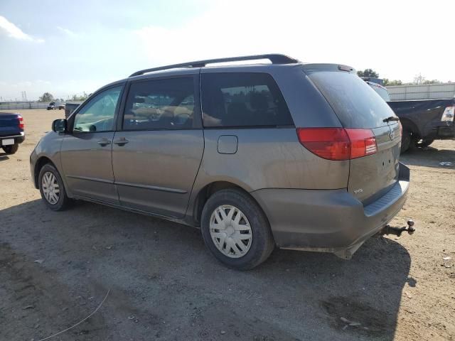 2004 Toyota Sienna CE