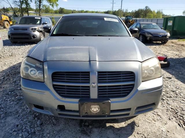 2006 Dodge Magnum SE