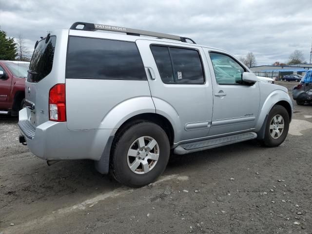 2005 Nissan Pathfinder LE