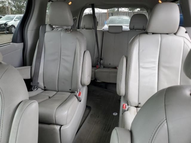 2013 Toyota Sienna XLE