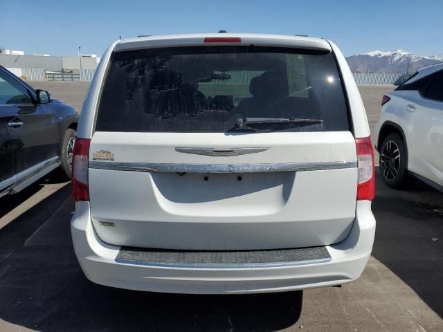 2014 Chrysler Town & Country Touring