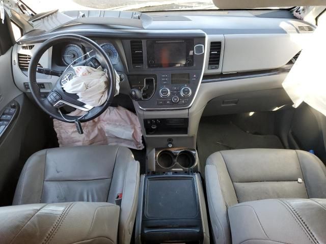 2015 Toyota Sienna XLE