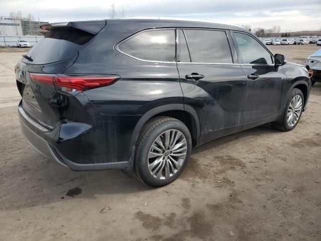 2022 Toyota Highlander Platinum