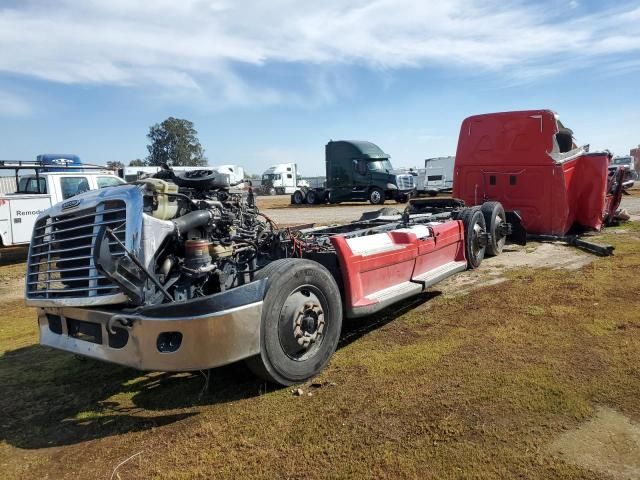 2014 Freightliner Cascadia 125