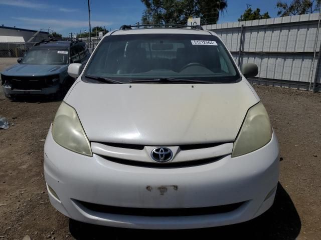 2007 Toyota Sienna XLE