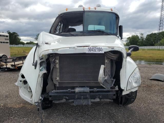 2014 Freightliner Cascadia 125