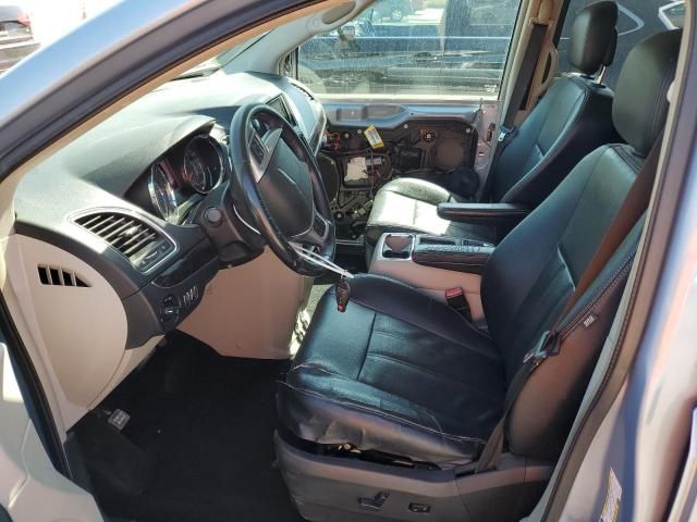 2013 Chrysler Town & Country Touring