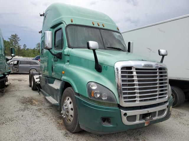 2016 Freightliner Cascadia 125