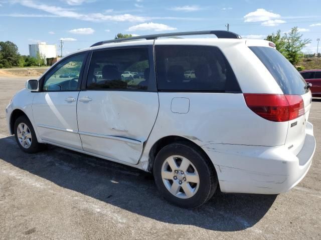 2004 Toyota Sienna XLE