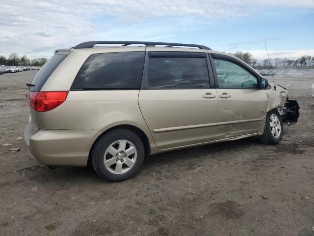 2010 Toyota Sienna CE