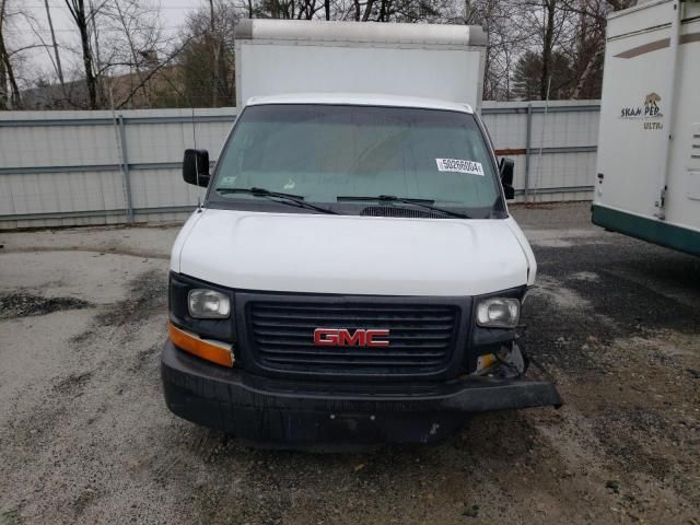 2011 GMC Savana Cutaway G3500