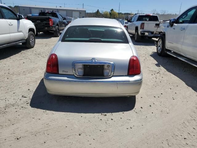 2002 Lincoln Town Car Signature