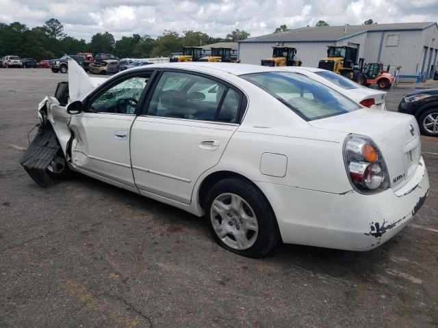 2004 Nissan Altima Base