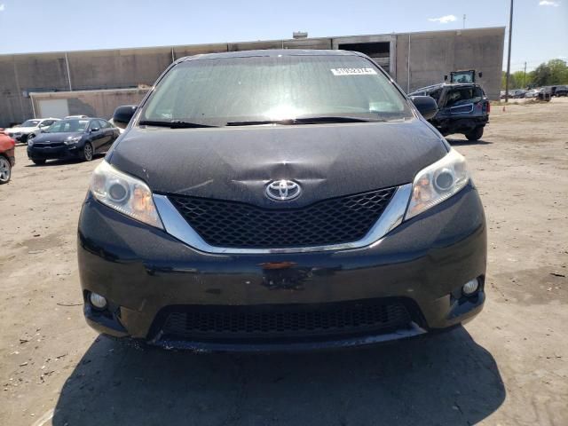 2015 Toyota Sienna XLE