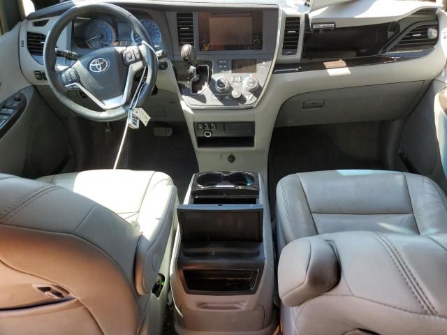 2015 Toyota Sienna XLE