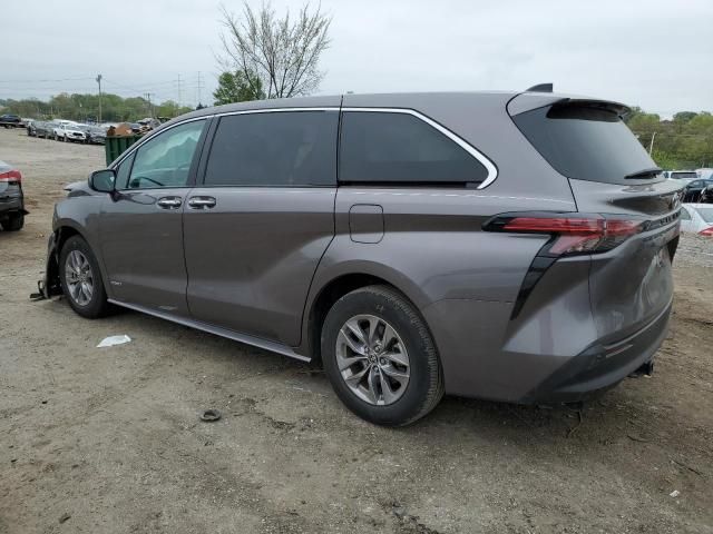 2021 Toyota Sienna XLE