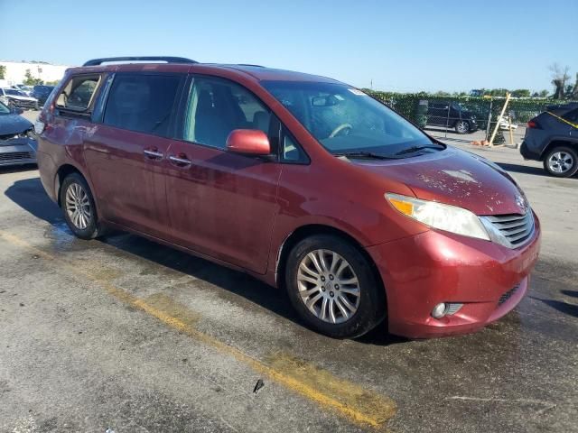 2011 Toyota Sienna XLE