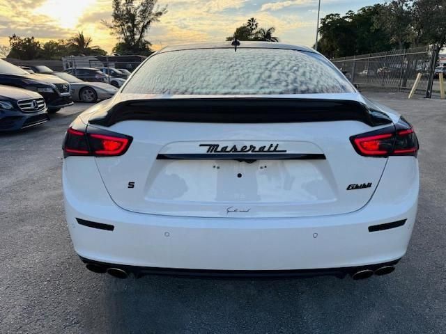 2016 Maserati Ghibli S