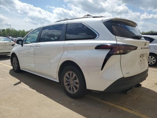 2023 Toyota Sienna XLE