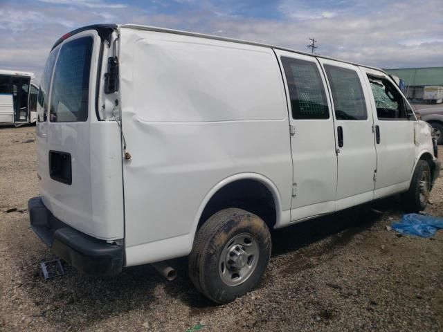 2022 Chevrolet Express G2500