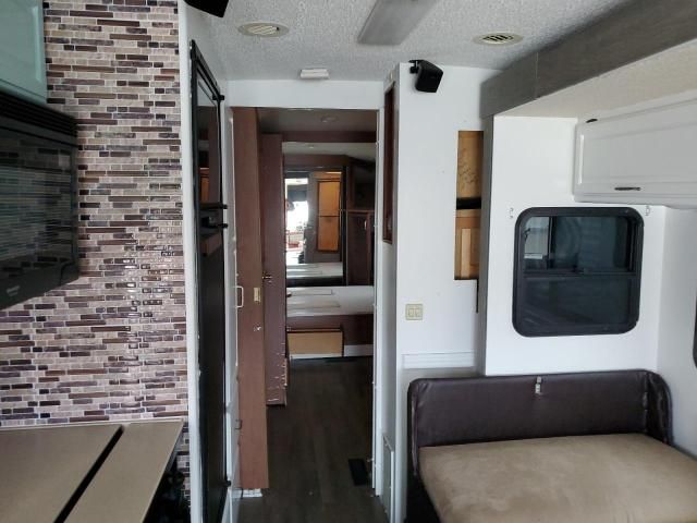 2002 Workhorse Custom Chassis Motorhome Chassis W22