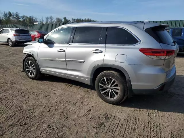 2017 Toyota Highlander SE