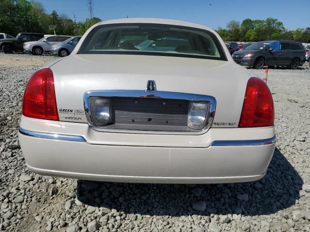 2007 Lincoln Town Car Signature Limited