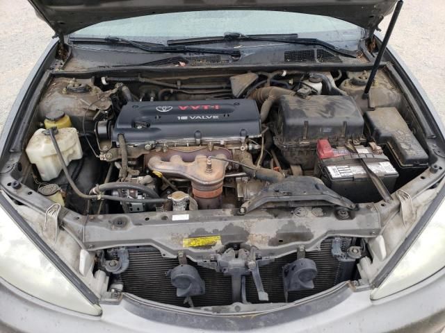 2004 Toyota Camry LE