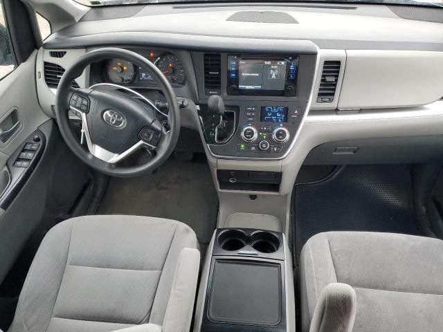 2015 Toyota Sienna LE