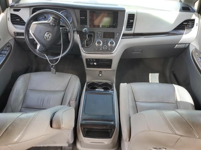 2017 Toyota Sienna XLE