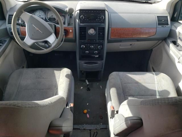 2008 Chrysler Town & Country LX