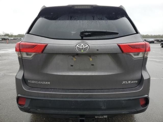 2019 Toyota Highlander SE