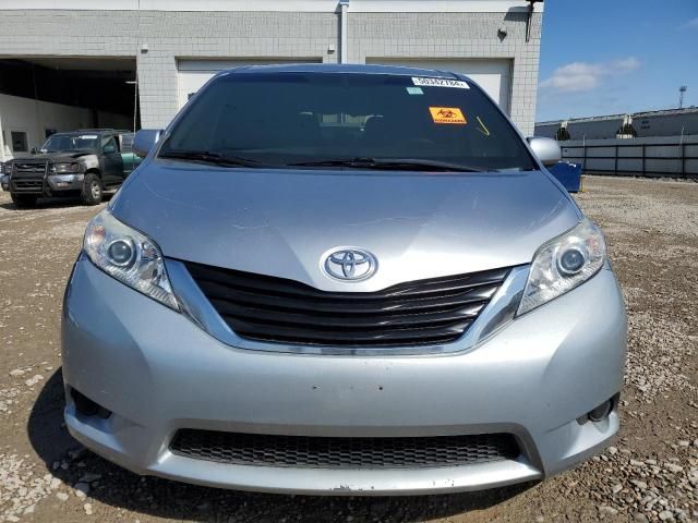 2011 Toyota Sienna LE