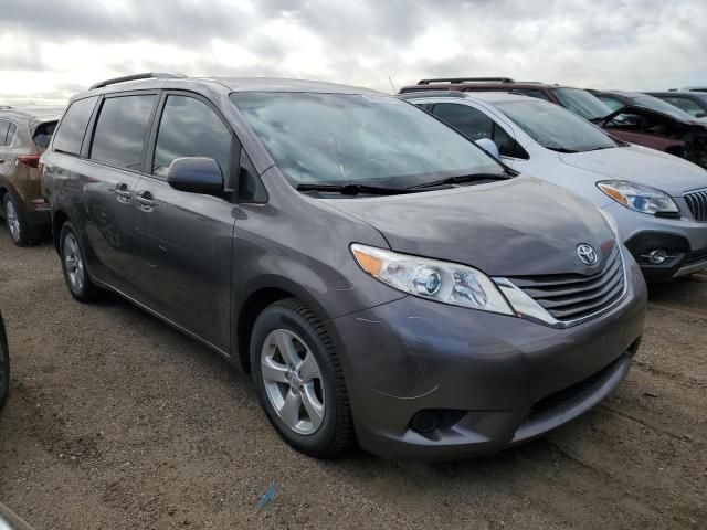 2015 Toyota Sienna LE