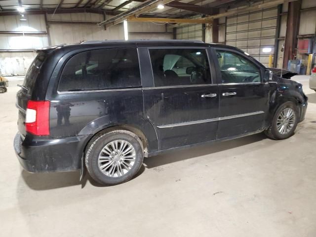 2016 Chrysler Town & Country Touring L