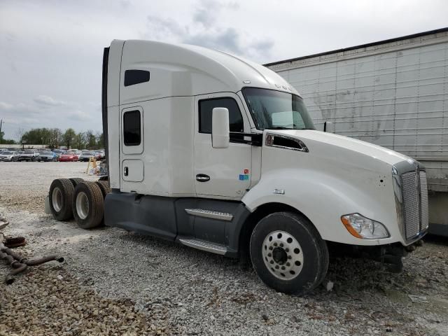 2018 Kenworth Construction T680