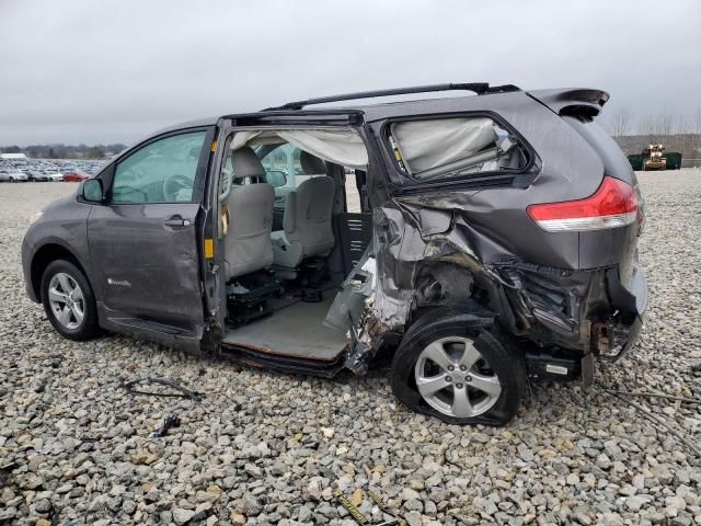 2013 Toyota Sienna LE