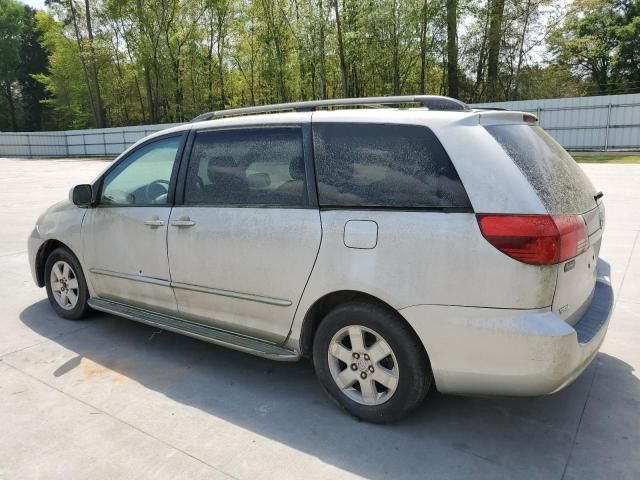 2004 Toyota Sienna XLE