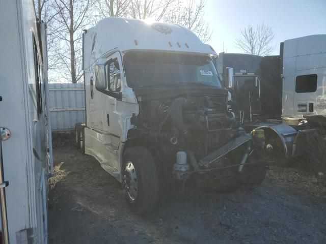 2019 Freightliner Cascadia 126