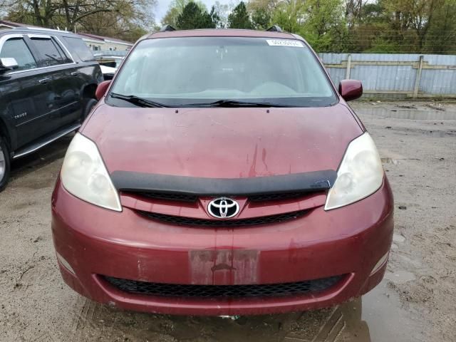 2008 Toyota Sienna XLE