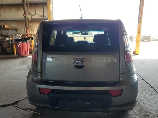 2011 KIA Soul +