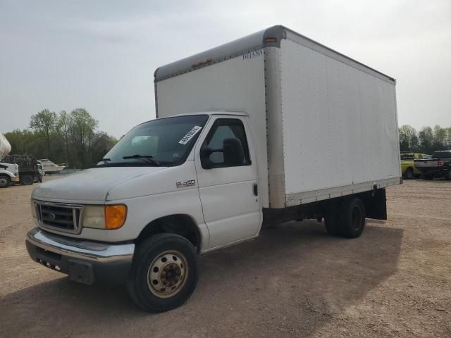 2006 Ford Econoline E350 Super Duty Cutaway Van