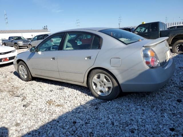 2004 Nissan Altima Base