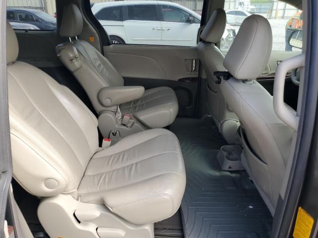 2011 Toyota Sienna XLE